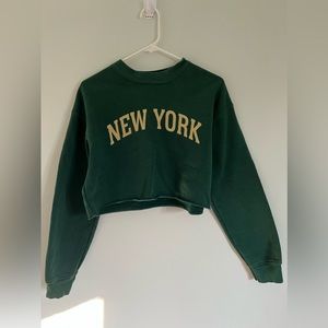 Forever 21 New York green crop sweater worn 😍💓
